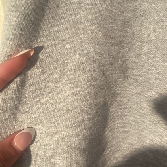 Tna cozy perfect 5” short (nwt) - Picture 3 of 4